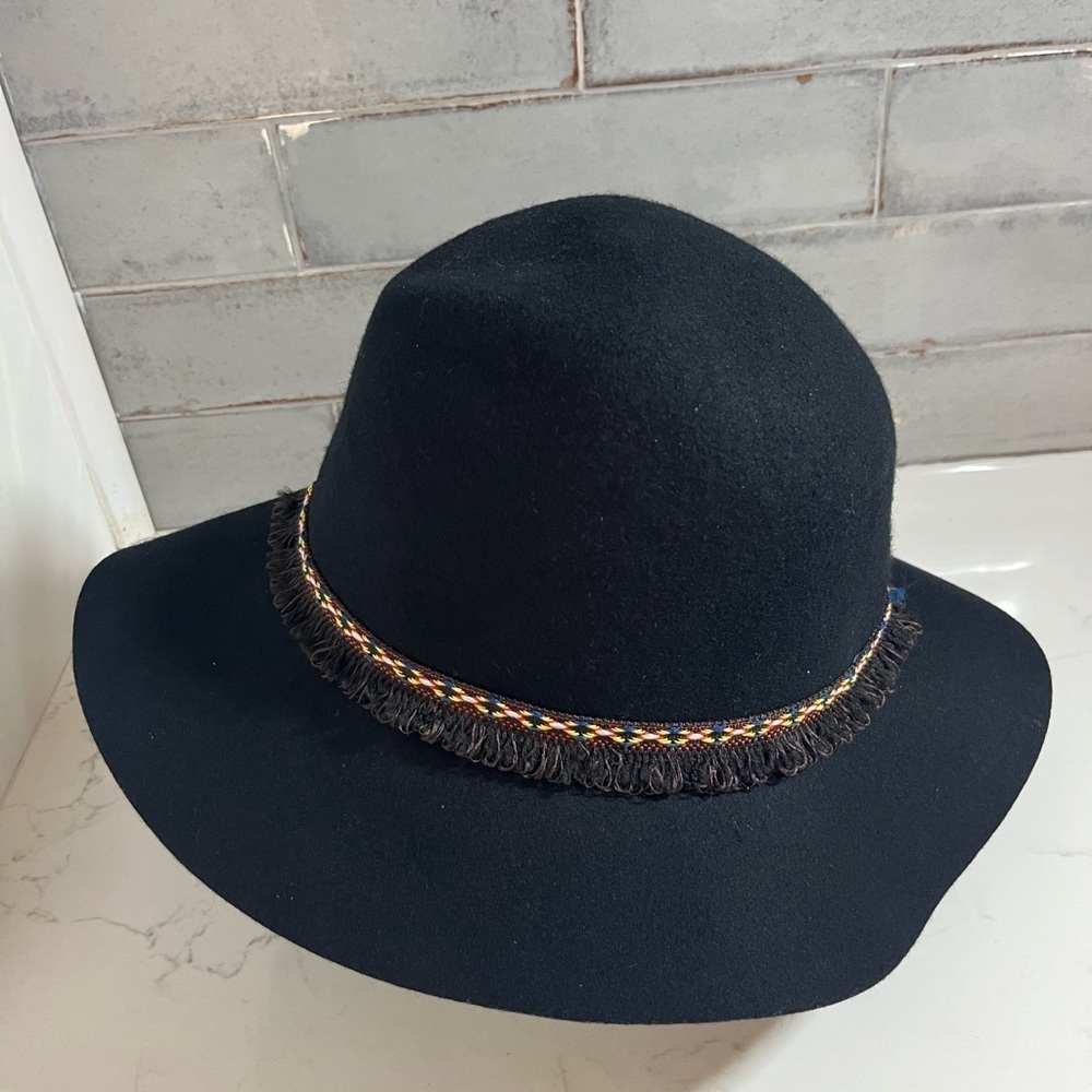 Do Everything in Love Black Wool Hat - Picture 2 of 8
